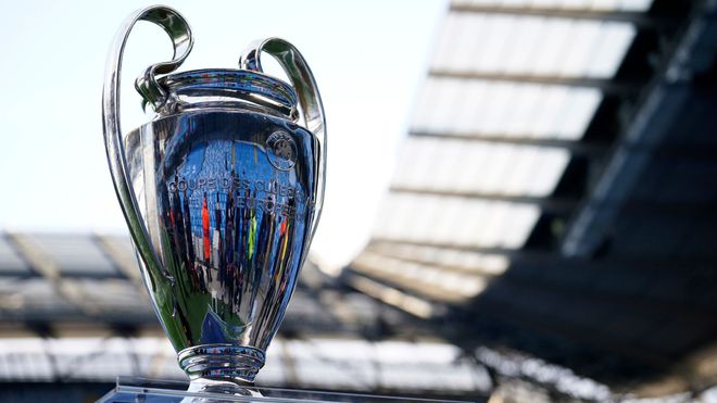 在这个足球 在这个足球